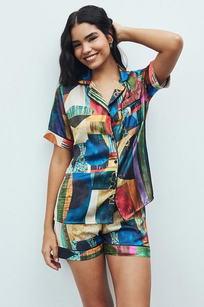 Feu De Elu Amoureux Coloré - Set de pijamale scurte din satin cu imprimeu
