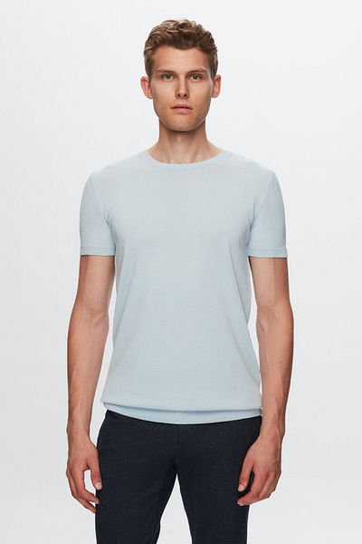 Twn Tricou albastru tricotat din raion slim fit