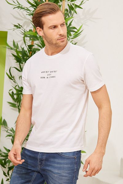 odelon Tricou alb pentru bărbați - decolteu, imprimat, potrivire confortabilă