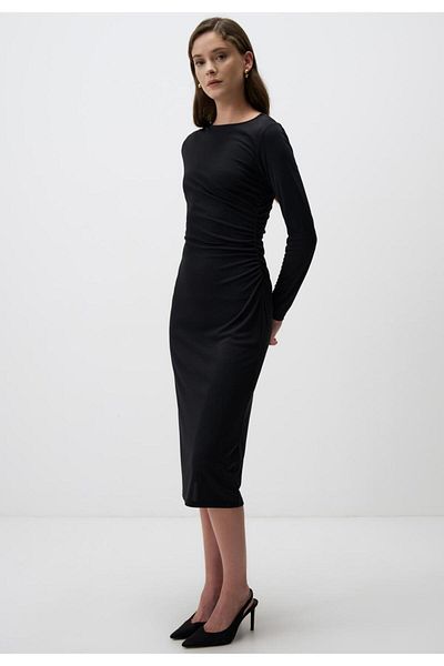 Jimmy Key Rochie midi tricotată cu decolteu asimetric negru