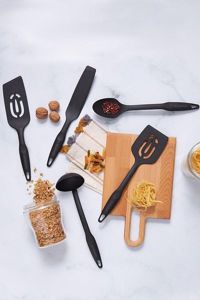 STOREMAX Sellbuystore Maestro 5 Piece Service and Preparation Set 1053513