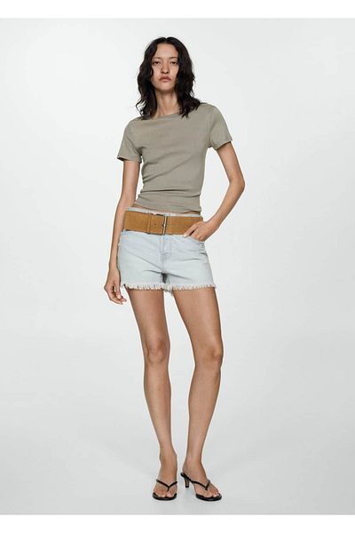 MANGO Woman Pantaloni scurți din denim fără cusături pe picioare