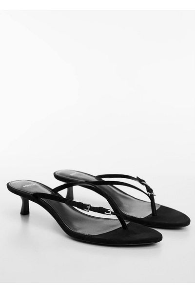 MANGO Woman Sandalen mit Schnalle und Absatz
