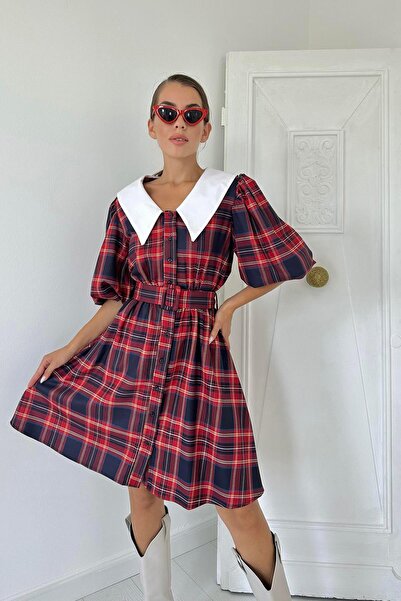 Elbee Fashion Woman Rochie în carouri cu guler roșu