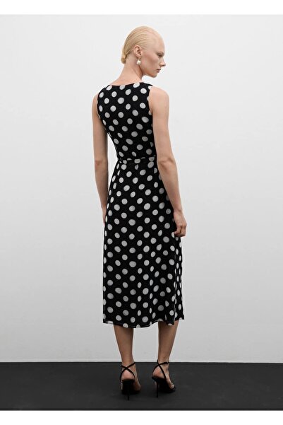 MANGO Woman Puantiyeli anvelop elbise