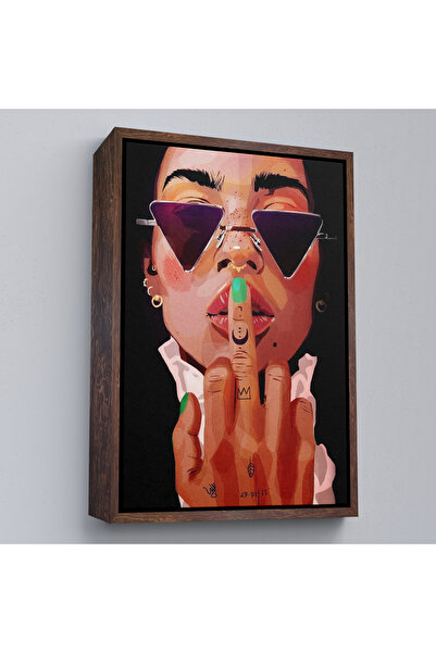 Limitless Femeie sexy cu cadru din lemn care arată degetul Tablo-7747