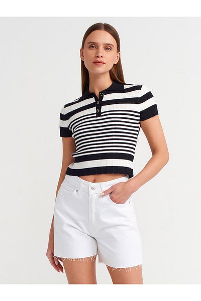 Dilvin 10589 Pulover din tricotaj cu dungi negru-ecru cu guler polo