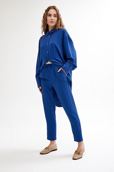QANU Pantaloni albaștri din crepon - Design pliat în față