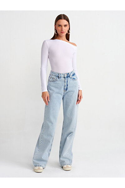 Dilvin 30475 Asimetrik Yaka Uzun Kollu Top-Beyaz