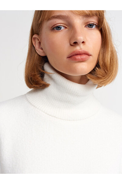 Dilvin 10480 Soft Textured Full Turtleneck Sweater-Ecru