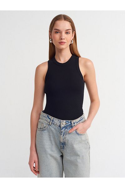 Dilvin 20842 Model Halter Collar Black Corded Tank Top