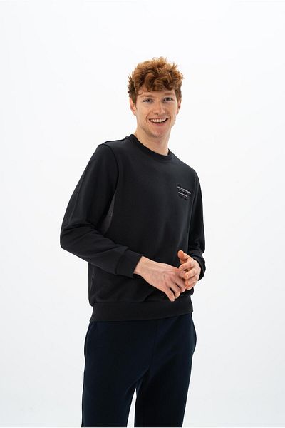 Arma Hanorac negru cu gât crew pentru bărbați K 26124925101