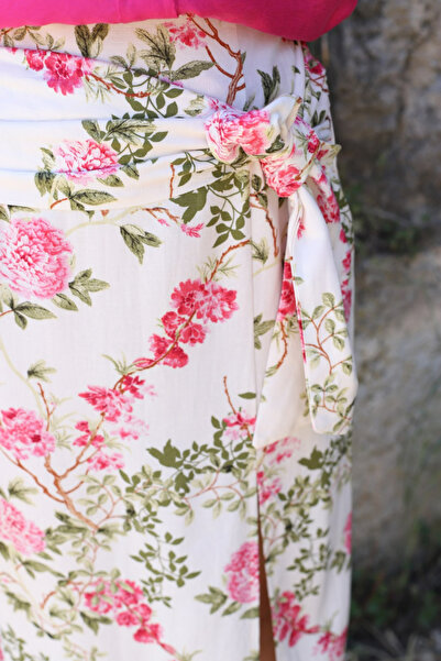 bytugcekaya Pembe Çiçek Desen Düğüm Detaylı Midi Etek