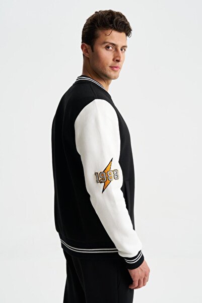 Arma Ανδρικό φούτερ από μαύρο βαμβακερό κανονικό γιακά με στάμπα κολεγιακό παλτό με τσέπες