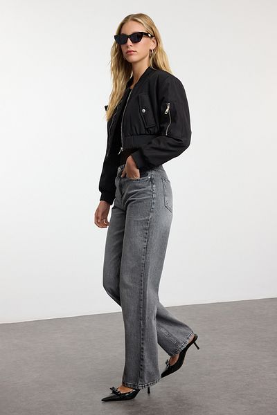 Trendyol Collection Antracytowe - Jeansy z prostymi szerokimi nogawkami TWOAW25JE00075