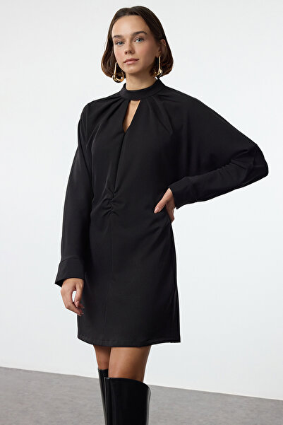 Trendyol Collection Μαύρο Μίνι Φόρεμα Α σε γραμμή - Λεπτομέρεια παραθύρου, Υφαντό, Twoaw25el00533