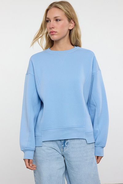 Kolekcia Trendyol Modrá pletená mikina Crew Neck – pohodlný strih s detailom lemu Twoaw25Sw00164