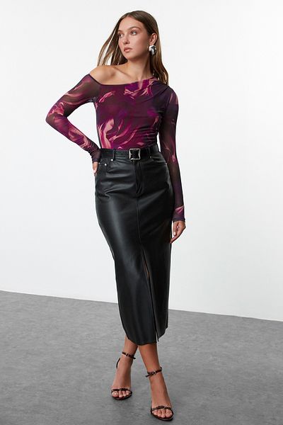 Trendyol Collection Flexibler Tüllbody mit Pflaumenmuster - Transparente Rückseite, am Körper anliegend, mit Druckknöpfen Twoss23bd00024