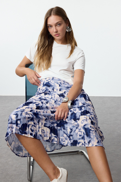 Trendyol Collection Rózsa mintás kék rakott szoknya - TWOSS24ET00265