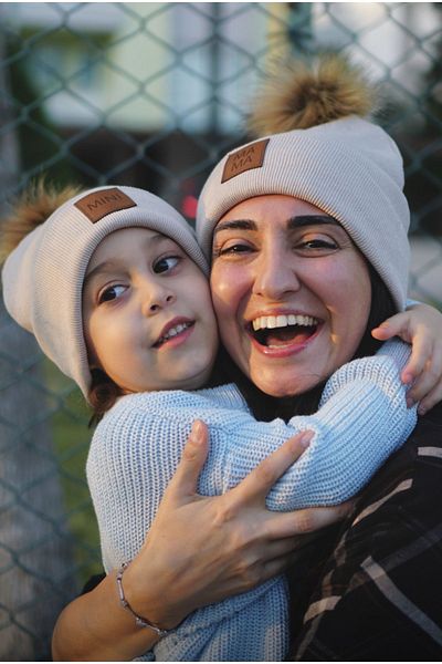 Vennusbaby Mama & Mini Mother Child Pompom Beanie Set of 2 (CHOOSE THE SIZE FOR THE CHILD, ADULT IS STANDARD)