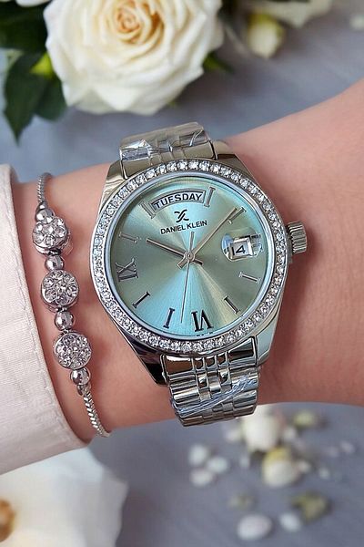 Daniel Klein 33 mm Jubilee Bracelet - Light Green Metallic Women's Wristwatch and Jewelled Bracelet Gift