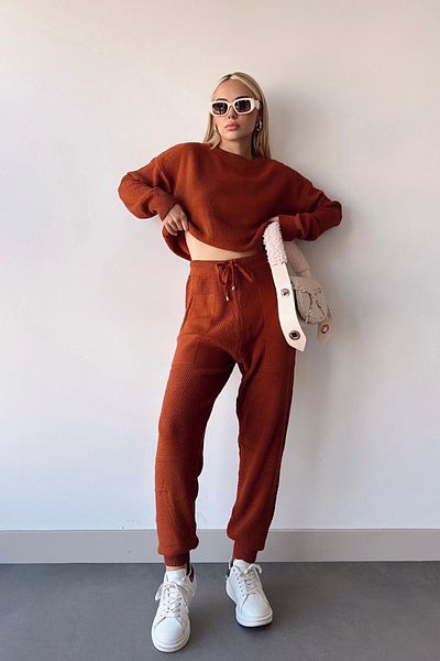 bacc Women's Brick Crew Neck Sweater and Elastic Leg Knitwear Trousers Set Bc 231020