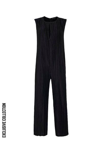 Beauty Omelette Pleated Low-Cut Sleeveless Jumpsuit - Exclusive Collection