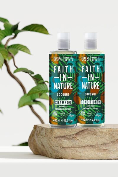 Faith In Nature بلسم وشامبو مرطب طبيعي بجوز الهند بنسبة 99% 2x400 مل
