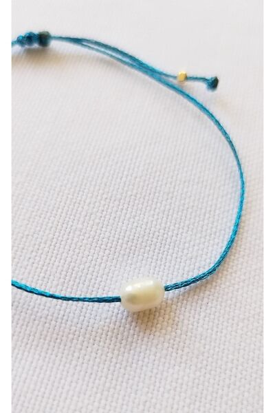Bella Sera Studio سوار سلسلة لامع أزرق بسيط مع لؤلؤ واحد (لؤلؤي)