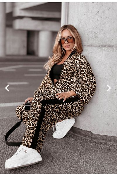 Butik Şenel Leopard Patterned Cropped Tracksuit Set