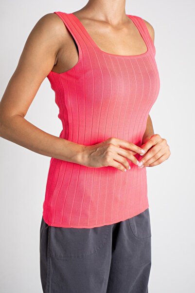 Butik Arvila γυναικεία φανελάκι με χοντρό λουράκι μονό λεπτό καλοκαιρινό πλεκ...