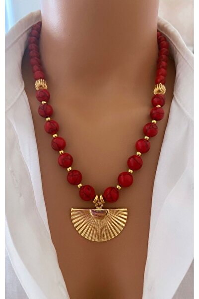 TARZ-I TAKI Altın Kaplamalı Doğal Taş Kırmızı Mercan Taşı 10 Mm Ve Yelpaze Kolye Ucu Kadın Kolye Hediyelik