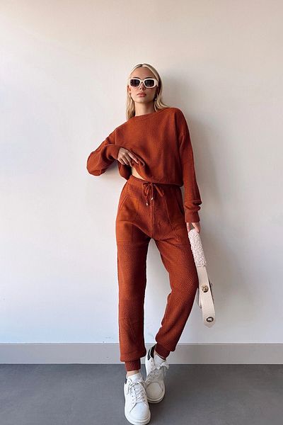 bacc Women's Brick Crew Neck Sweater and Elastic Leg Knitwear Trousers Set Bc 231020