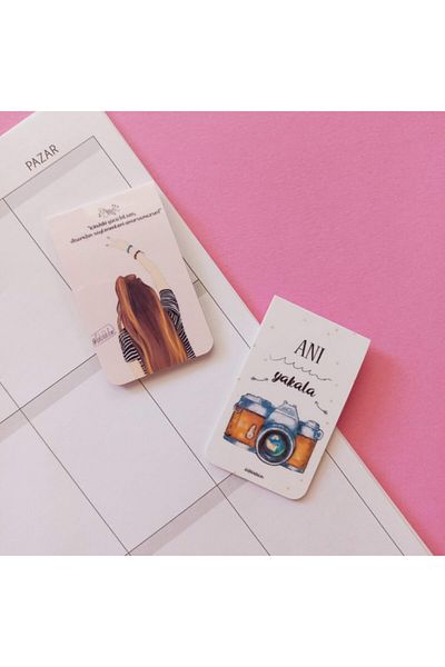 Fatofotofan Catch the Memory and Free Girl 2-Piece Bookmark Set