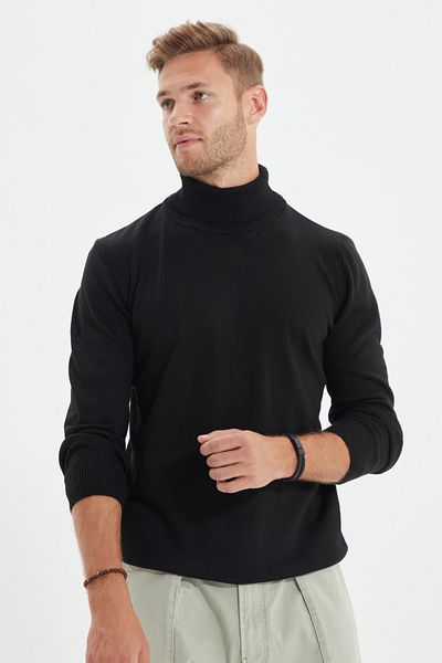 Trendyol Collection Schwarzer Slim-Fit Slim-Fit-Basic-Pullover mit Rollkragen TMNAW21KZ0755