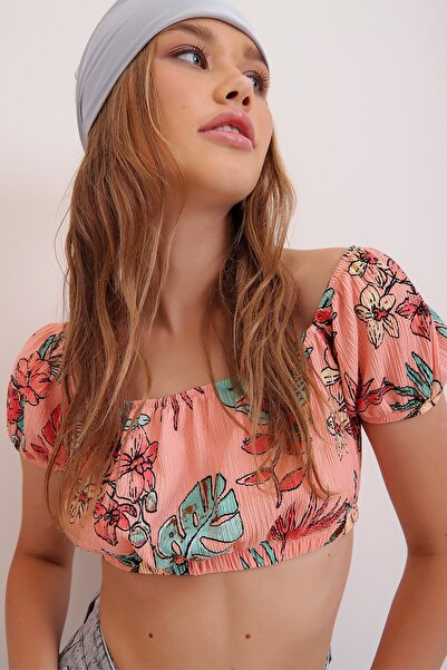 Trend Alaçatı Stili Kurze Damenbluse mit Fransenstickerei und Schnürung hinten ALC-X6563-RW