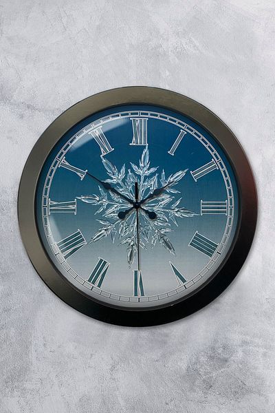 Kasva Concept Gift 36 cm Black Metal Snowflake Wall Clock