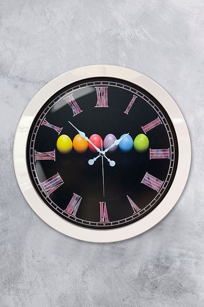 Kasva Concept Gift 36 cm White Metal Egg Wall Clock