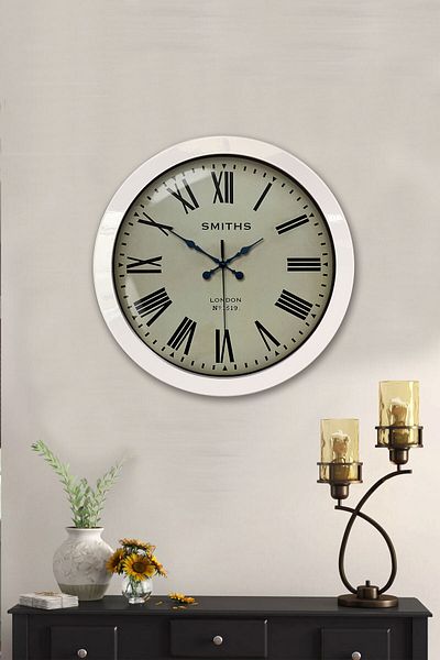 Kasva Concept Gift 36 cm White Metal Smiths Wall Clock