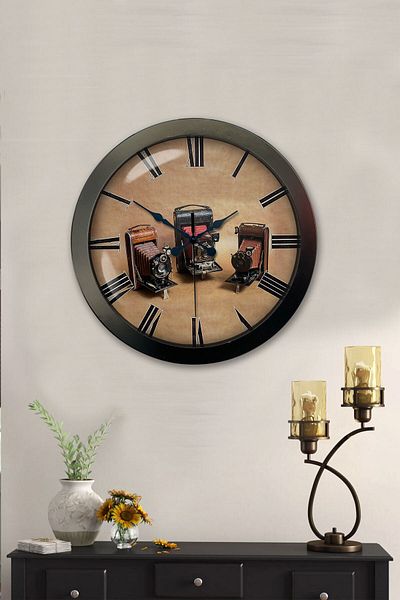 Kasva Concept Gift 36 cm Black Metal Camera Wall Clock
