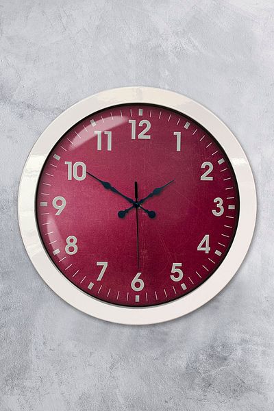 Kasva Concept Gift 36 cm White Metal Classic Wall Clock