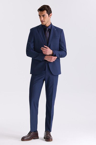 Jakamen Navy Blue Classic Fit Pointed Collar Wool Suit