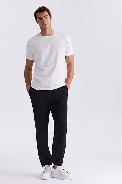Jakamen T-Shirt Εκρου Slim Fit Στρογγυλή Λαιμόκοψη