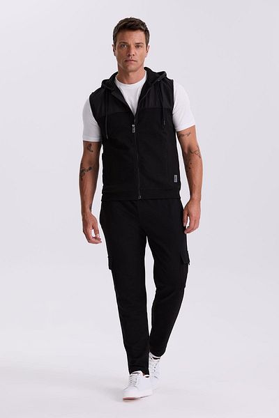 Jakamen Black Slim Fit Hooded Cotton Lycra Vest