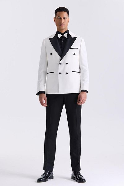 Jakamen White Slim Fit Pointed Collar Double Breasted Tuxedo Suit