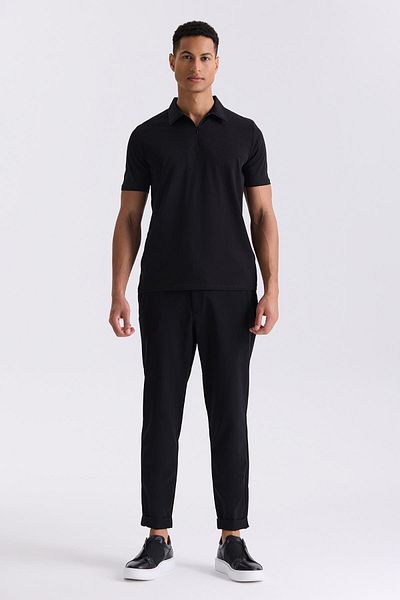 Jakamen Μαύρο παντελόνι Jogger Comfort Fit με ελαστική μέση