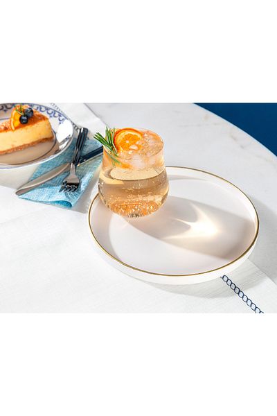 Madame Coco Dory Round Presentation Tray - Practical and Stylish Design