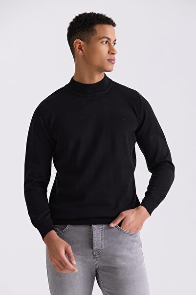 Jakamen Μαύρο πλεκτό πουλόβερ μισό φορμάκι με λεπτή εφαρμογή