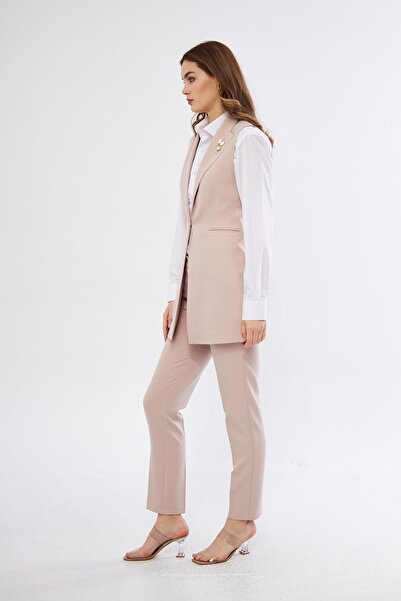 LOVELF Brooch Detail Pearl Button Vest Suit Beige