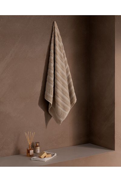 Madame Coco Simone Bath Towel - Stylish Design